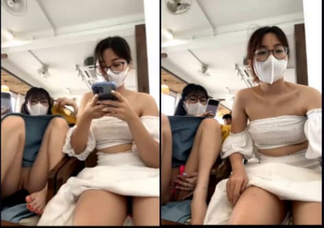 Hai em gái live sex thủ dâm ở quán trà sữa